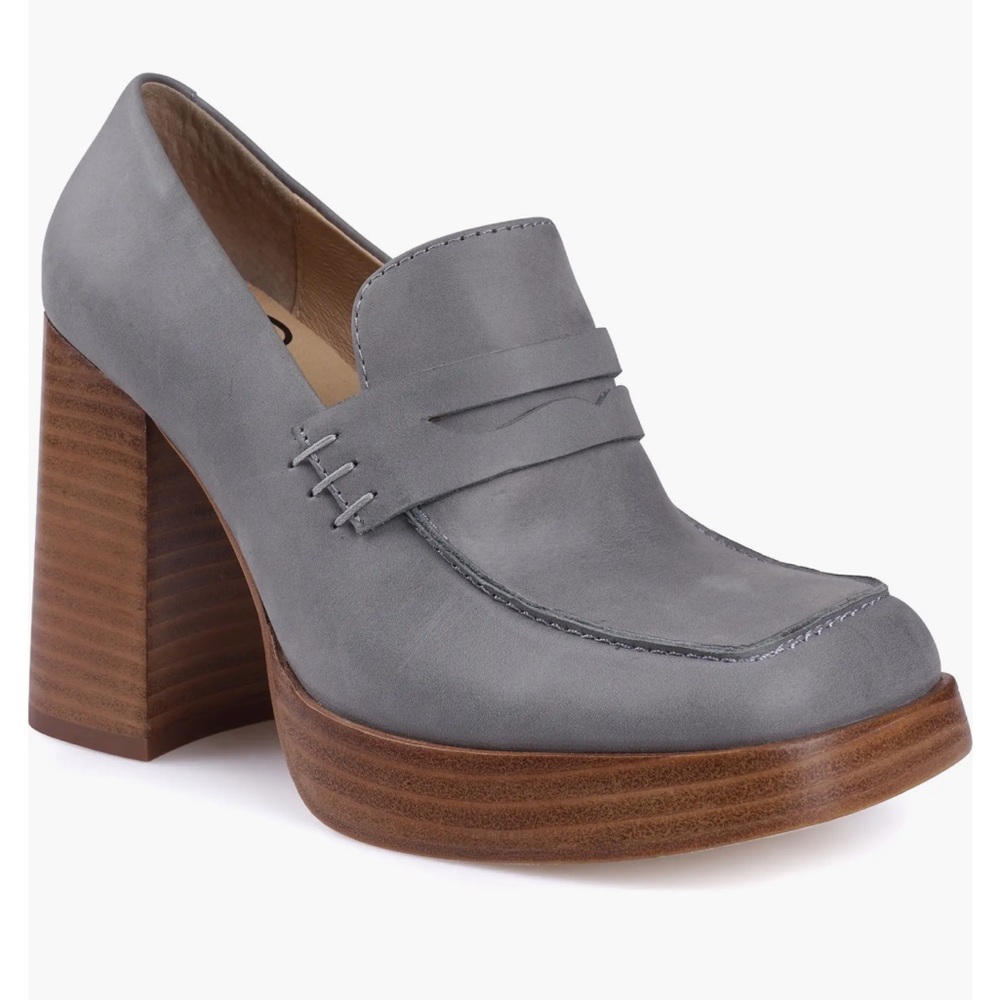 Candies gray platform loafers size 7